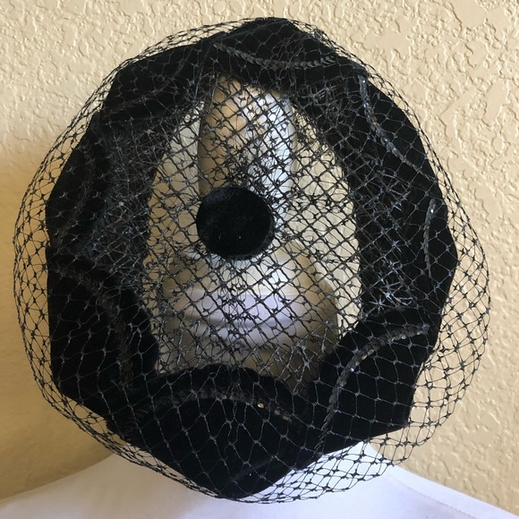 Vintage Black Sequined Velvet Veiled Ring Hat main image 13